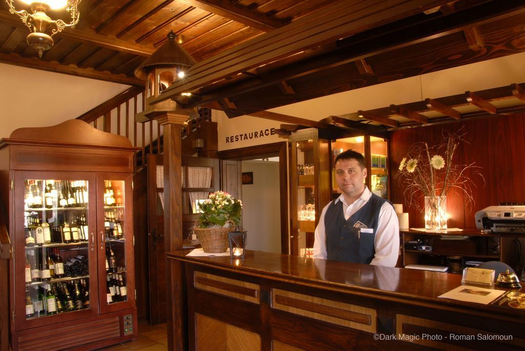 Hotel Koliba U Cerneho Medveda Zlín Exterior foto